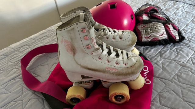 Patines 4 ruedas niña - usados