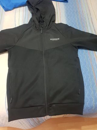 Chaqueta negra McKenzie