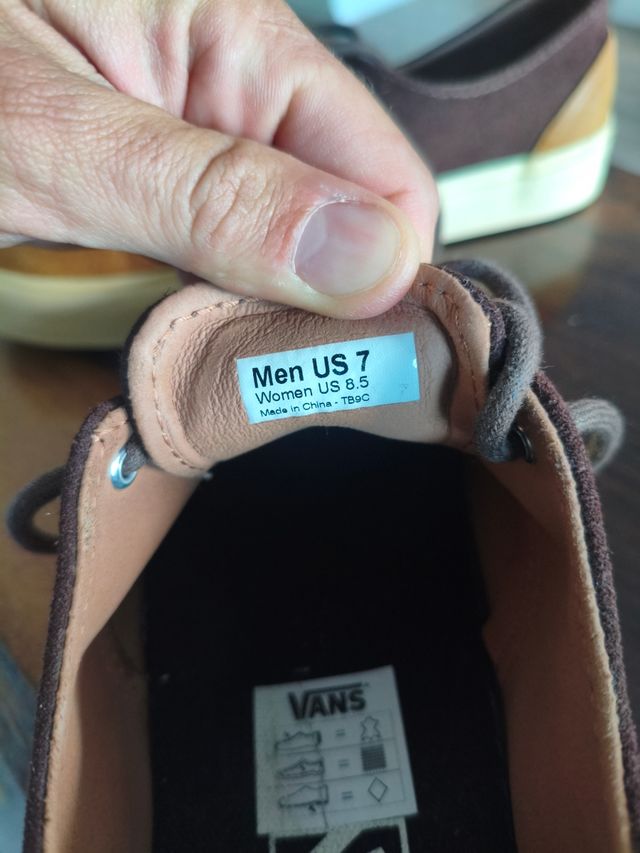 Zapatillas Vans marrón beige talla americana 7 Us