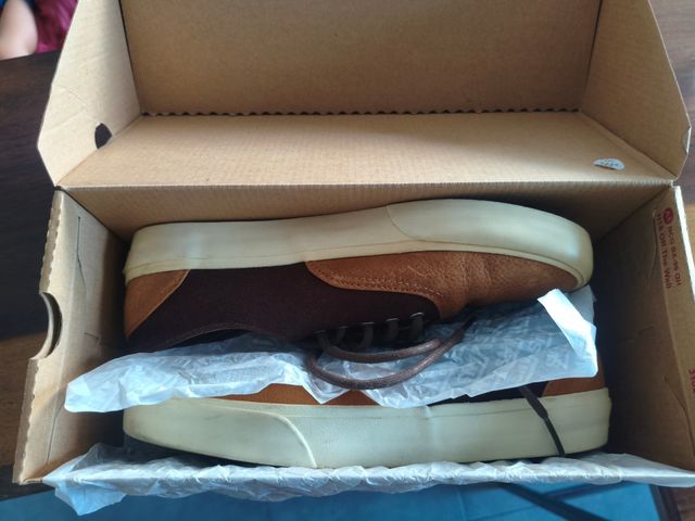 Zapatillas Vans marrón beige talla americana 7 Us