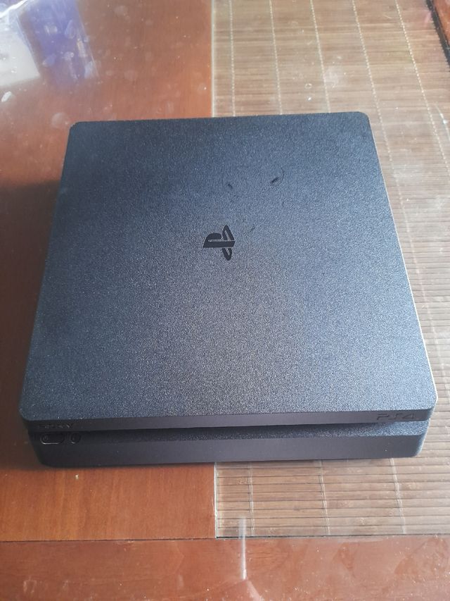PS4 Slim 500GB + Fortnite
