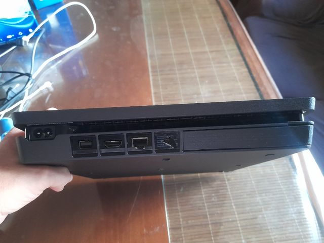 PS4 Slim 500GB + Fortnite