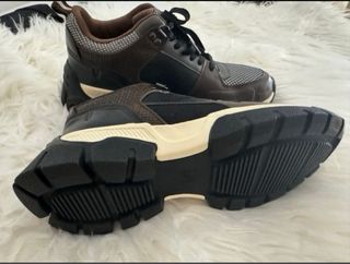 Zapatillas deportivas Zara marrón- Nuevo