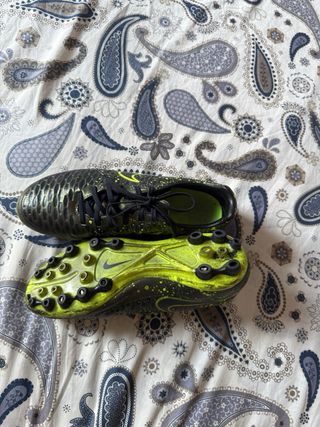 Zapatillas Nike Fútbol - Verde Oliva