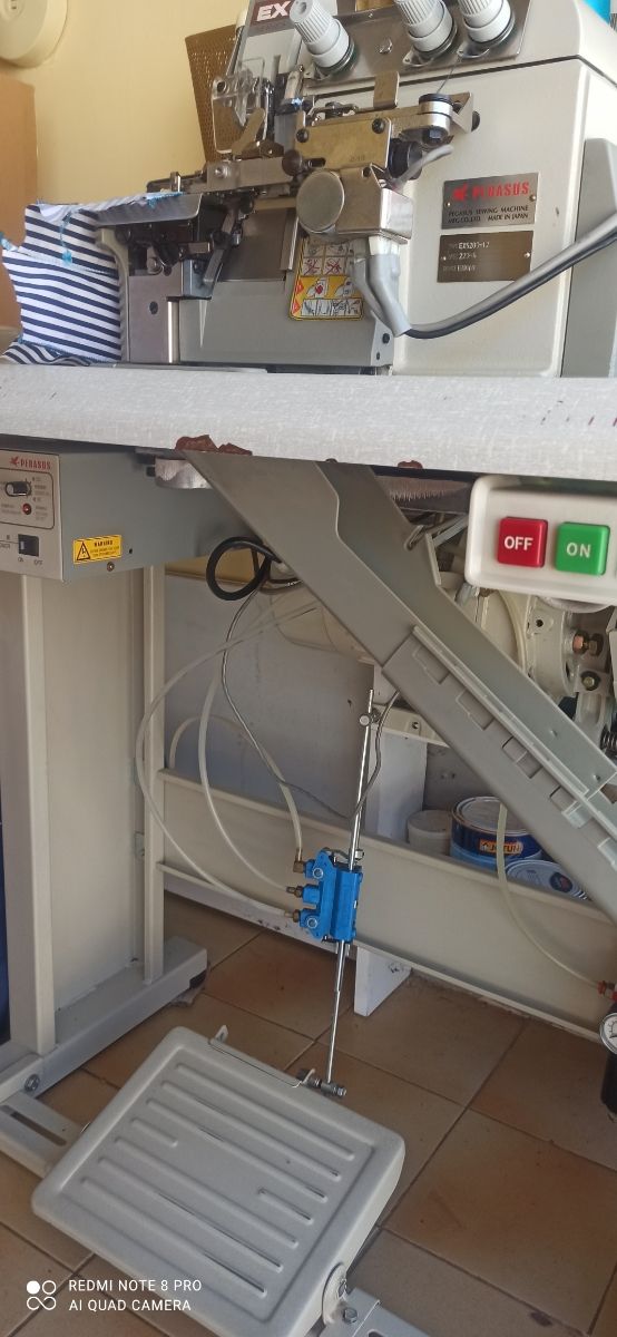 Remalladora EX PEGASUS Cortahilos de 3 hilos