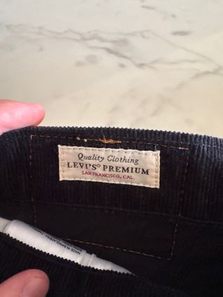 Pantalones Levi's pana negros, talla S