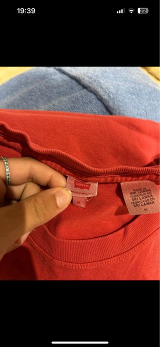 T-Shirt Levi's rossa