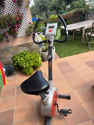 Bicicleta estática Everfit