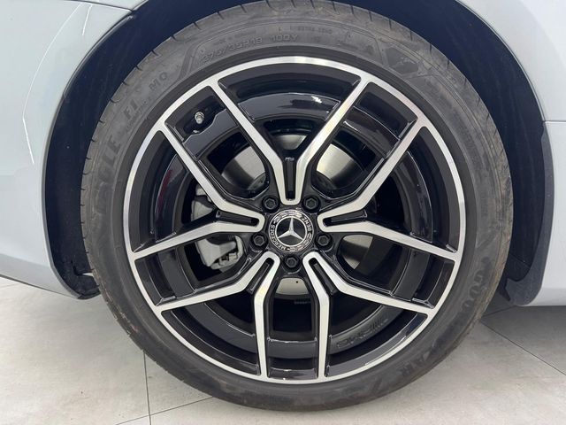 Mercedes-Benz Clase E 220d AMG LINE Cabrío