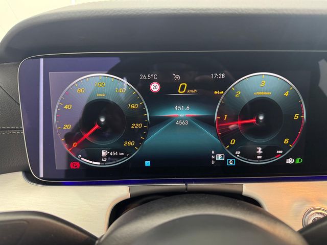 Mercedes-Benz Clase E 220d AMG LINE Cabrío