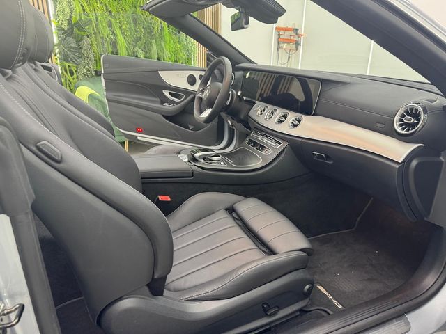 Mercedes-Benz Clase E 220d AMG LINE Cabrío