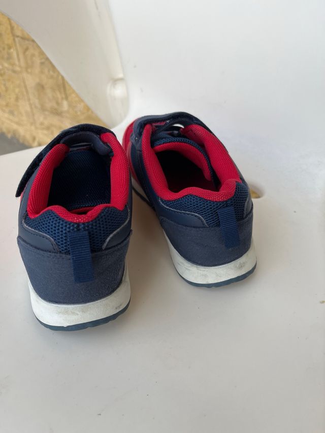 Zapatillas ABERY niño - rojas y azules