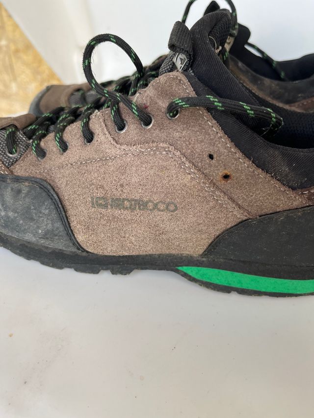 Zapatillas NICOBOCO montaña marrón