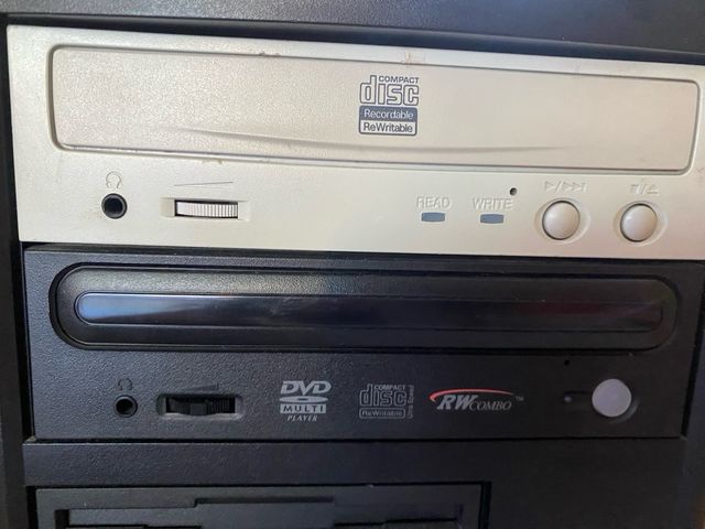 CPU Inves: Ordenador sobremesa. PARA PIEZAS