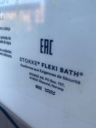 Bañera Stokke plegable con patas y asiento