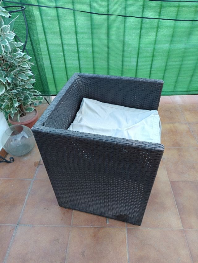 Sillón mimbre jardín marrón