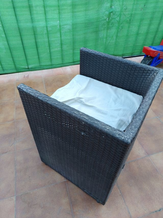 Sillón mimbre jardín marrón