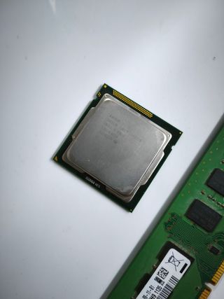 CPU Intel i5 2320 + 2x4GB RAM Samsung