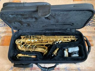 Saxo Alto Jupiter Intermediate professional