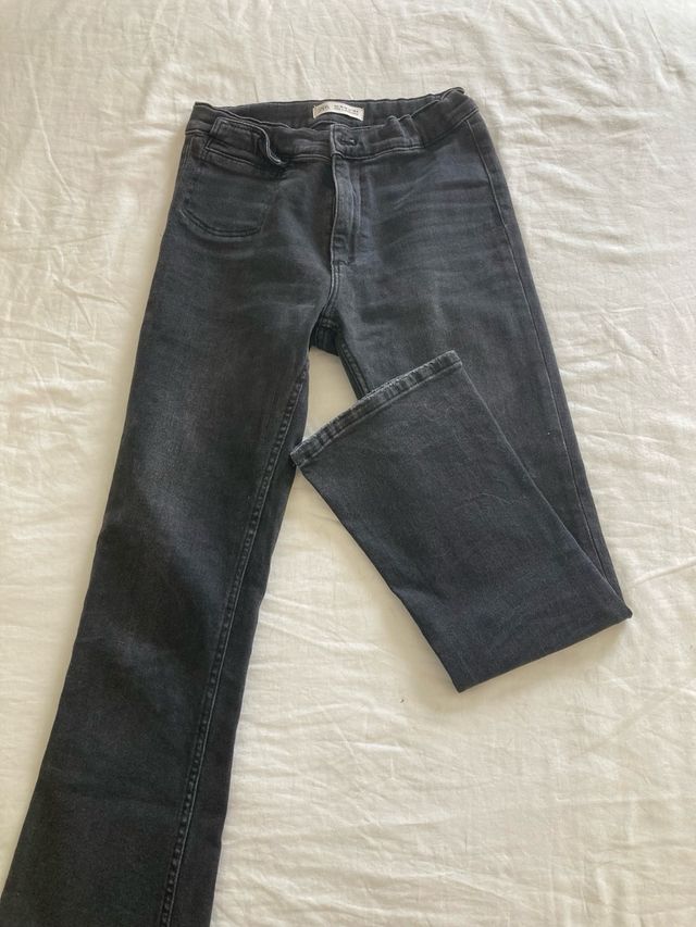 Vaqueros negros campana