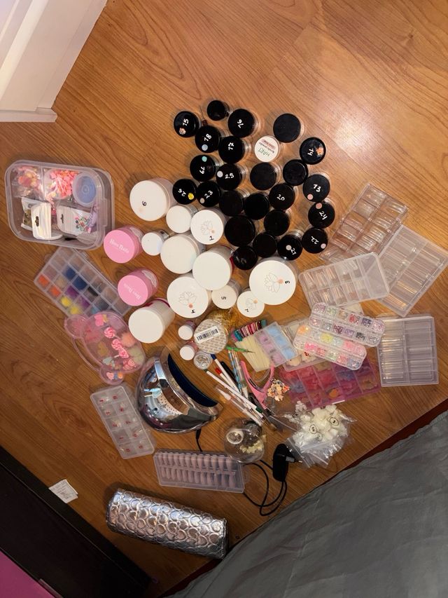 Kit manicura y kit pestañas completo