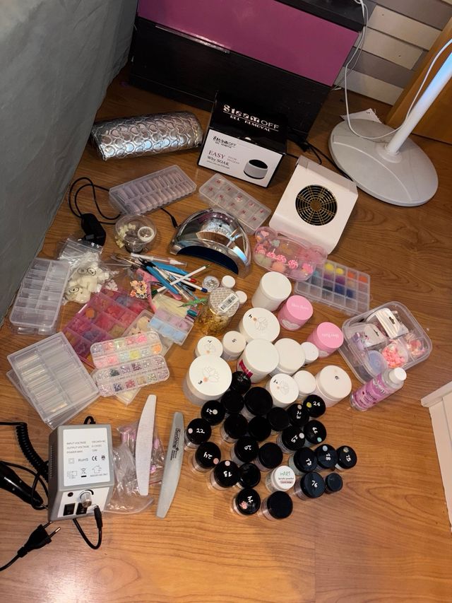 Kit manicura y kit pestañas completo