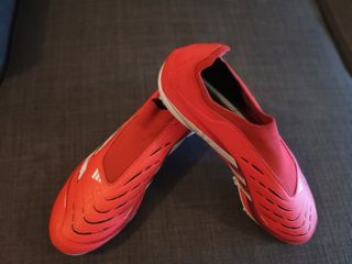 Botas fútbol Adidas Predator rojas