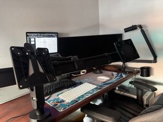 Brazo doble monitor Herman Miller Ollin