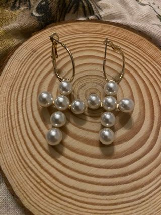 Pendientes cruz dorados con perlas