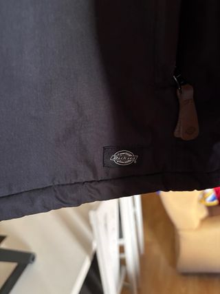 Canguro Dickies negro