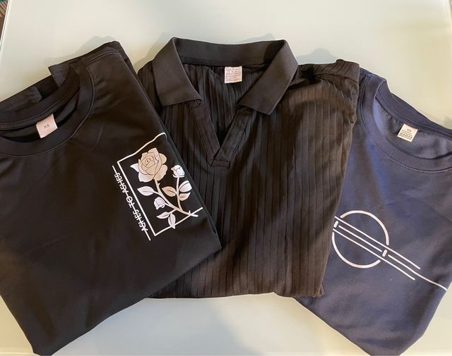 3 Camisetas - Negro y Azul - XS y S