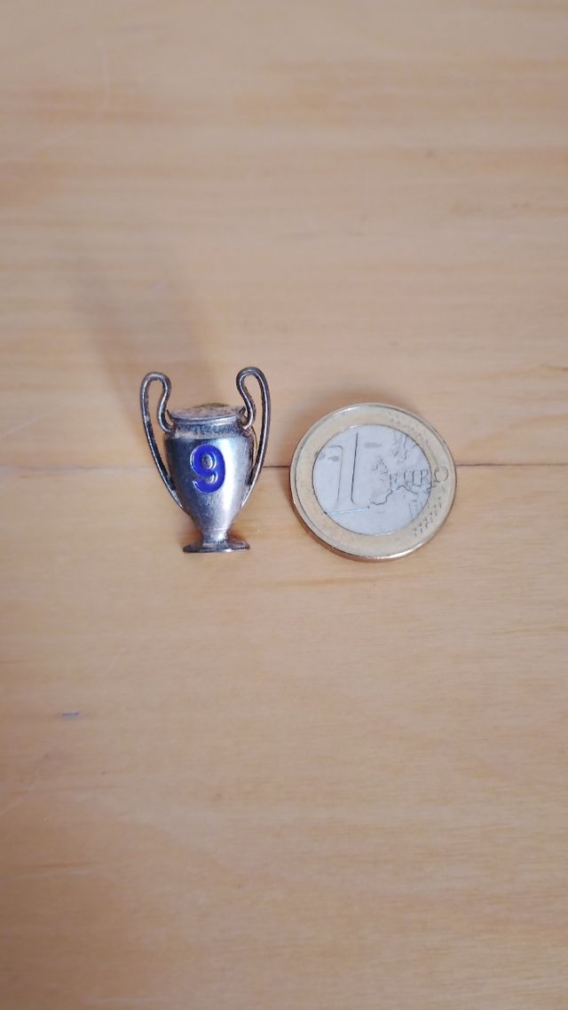 (2x5€) Pin Copa Real Madrid 9 Plateada