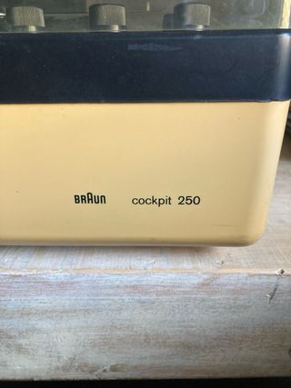Braun Cockpit 260: Tocadiscos con Radio
