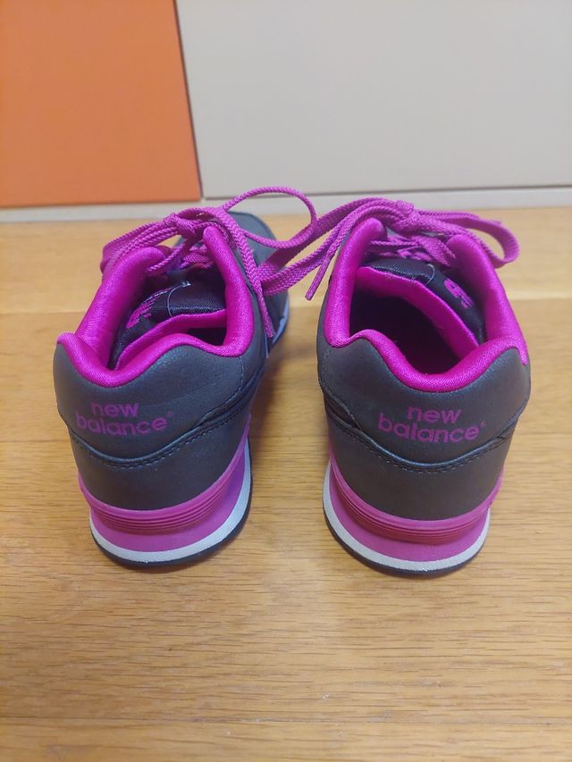 Zapatillas New Balance 574 - Negras y Rosa