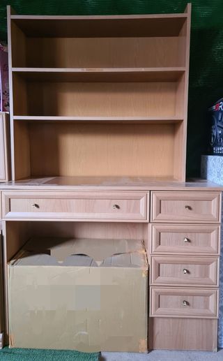 Escritorio madera beige - Estanteria