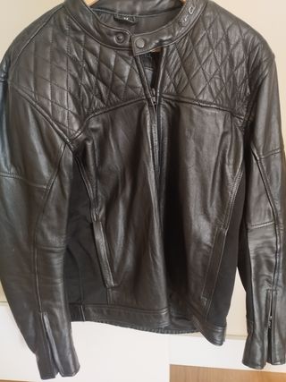 Cazadoras moto ,,una de cuero . 40 € el conjunto