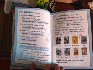 Oxford Read and Imagine 1. Monkeys in School MP...