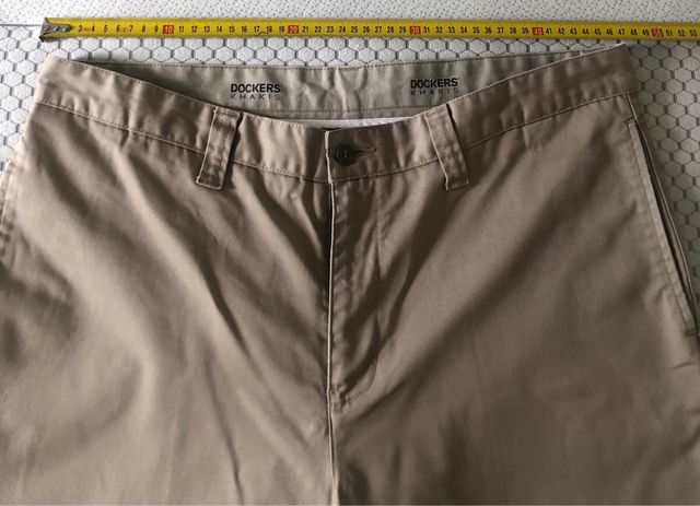 Dockers khakis chinos beige