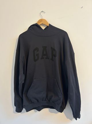 Sudadera Yeezy x GAP gris oscuro
