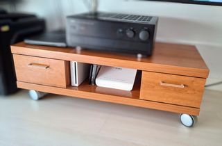 Mueble TV madera con ruedas