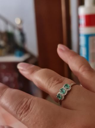 Anillo 3 esmeraldas