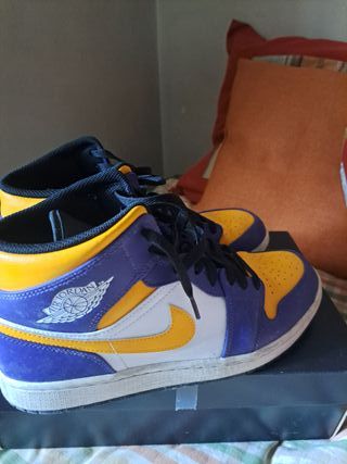 Zapatillas Jordan Lakers