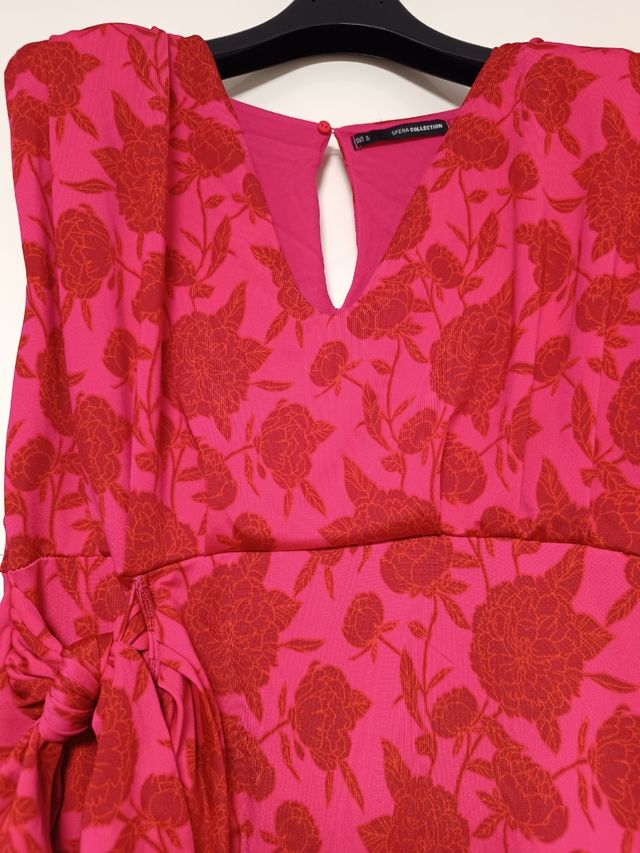 Vestido corto fucsia floral