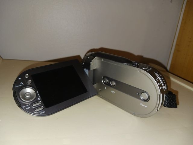 Camara video digital 2.4" 4x zoom