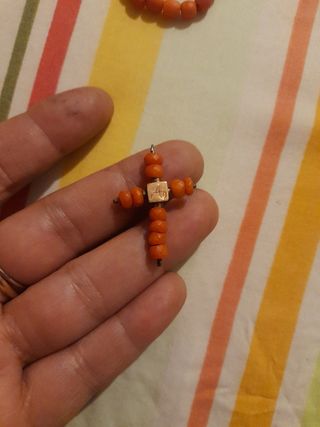 Cruz coral rojo  antiguo 