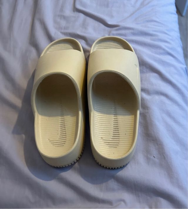 Chanclas Nike Calm - Beige