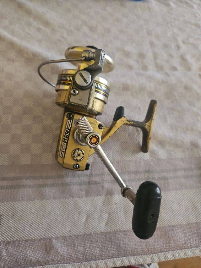 Carrete Daiwa GS15 usado