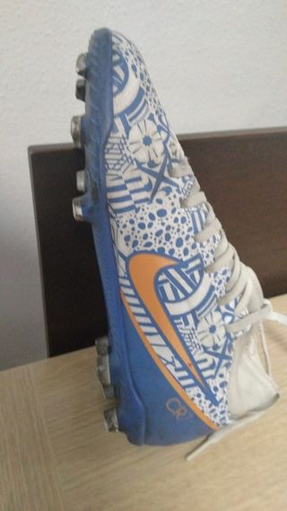 Botas Nike CR7 fútbol niño