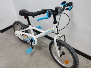 Bicicleta Btwin niño 16" con ruedines 