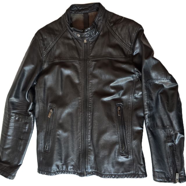 CAZADORA BIKER DE PIEL NEGRA DE MASSIMO DUTTI